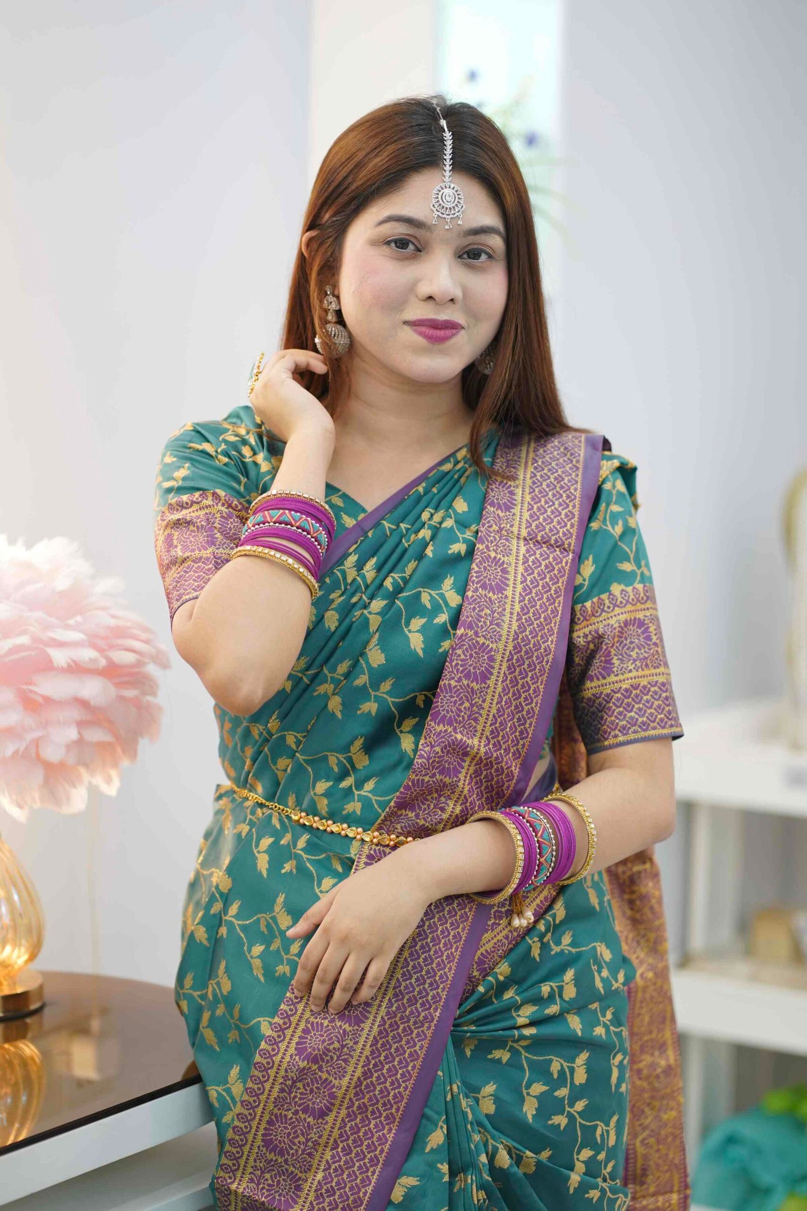 ব্লাউজ পিস সহ প্রিমিয়াম কোয়ালিটির কাতান শাড়ি ( সী-গ্রীন )